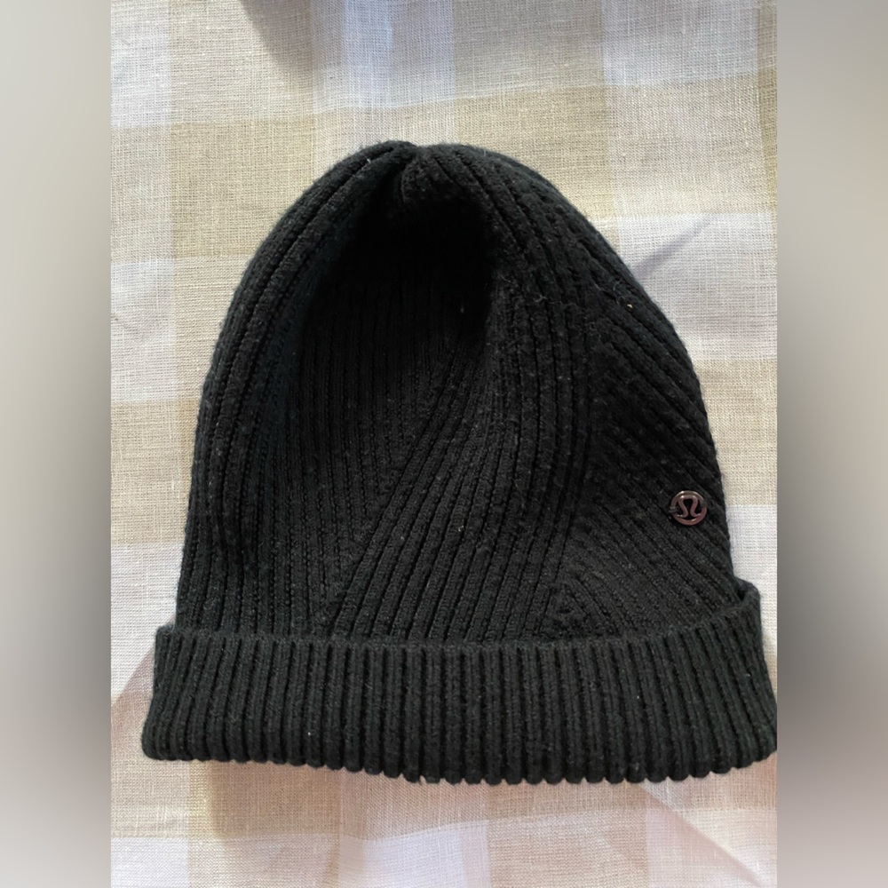 lululemon beanie